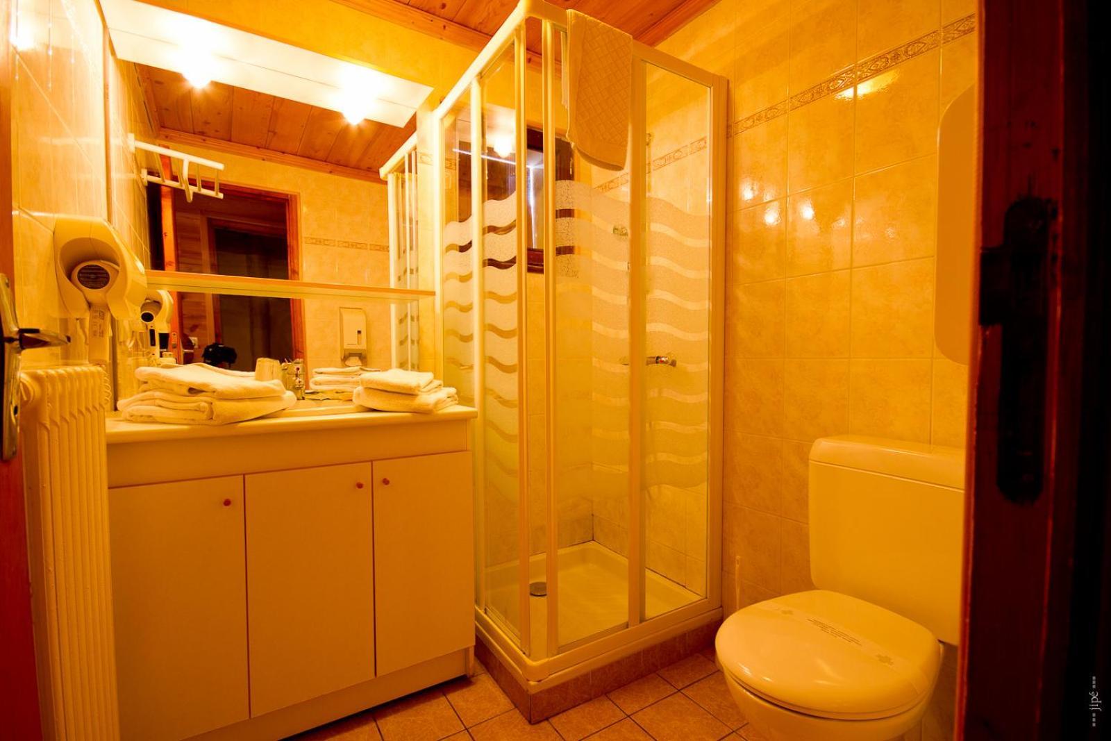 La Molliniere Hotel นอเทรอ-ดาม-เด-เบลล์คอมบ์ ภายนอก รูปภาพ